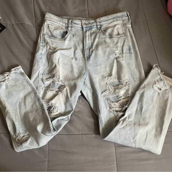 Mom Jeans - Picture 1 of 5